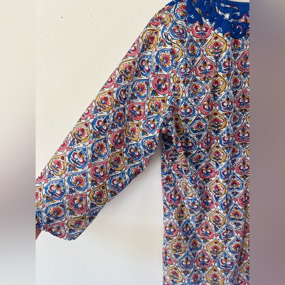 Roller Rabbit Embroidered Cotton Pattern V-neck Tunic Top Size Medium - Picture 4 of 12